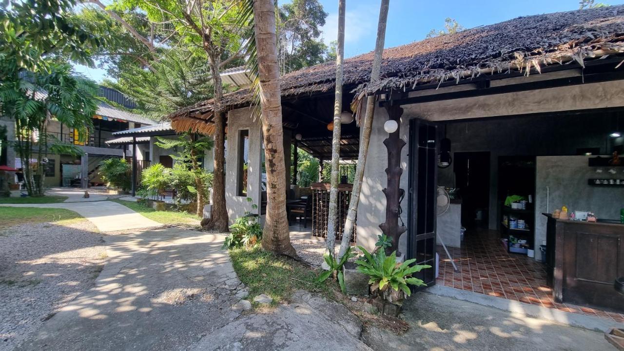 Aonang Third Place Hometel Ao Nang Ngoại thất bức ảnh